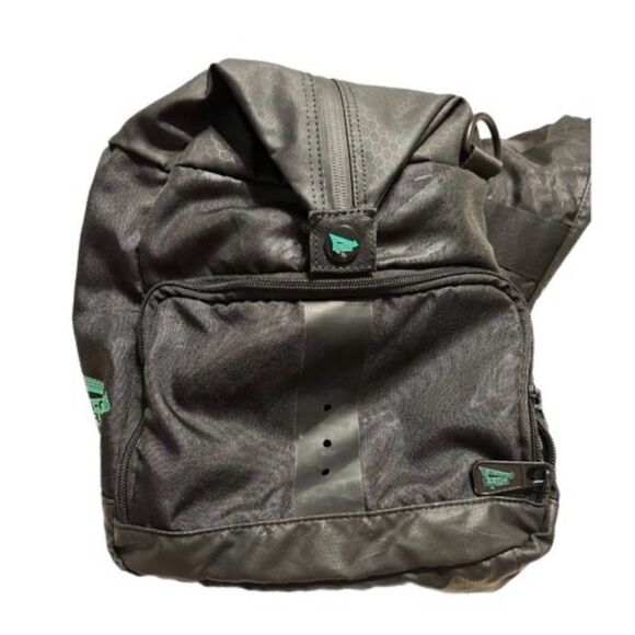 IN-N-OUT BURGER duffle bag - Picture 2 of 7